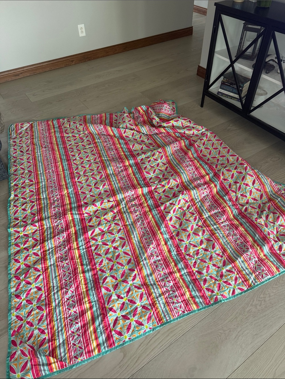 Beach blanket that folds into bag